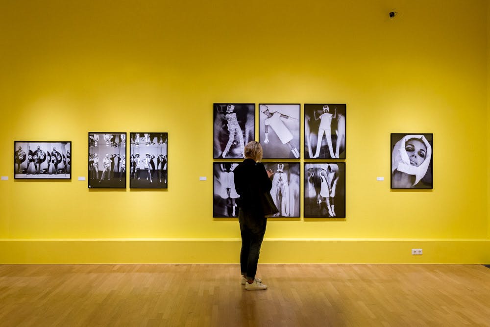 SPACES-Helmut-Newton_72-dpi-28