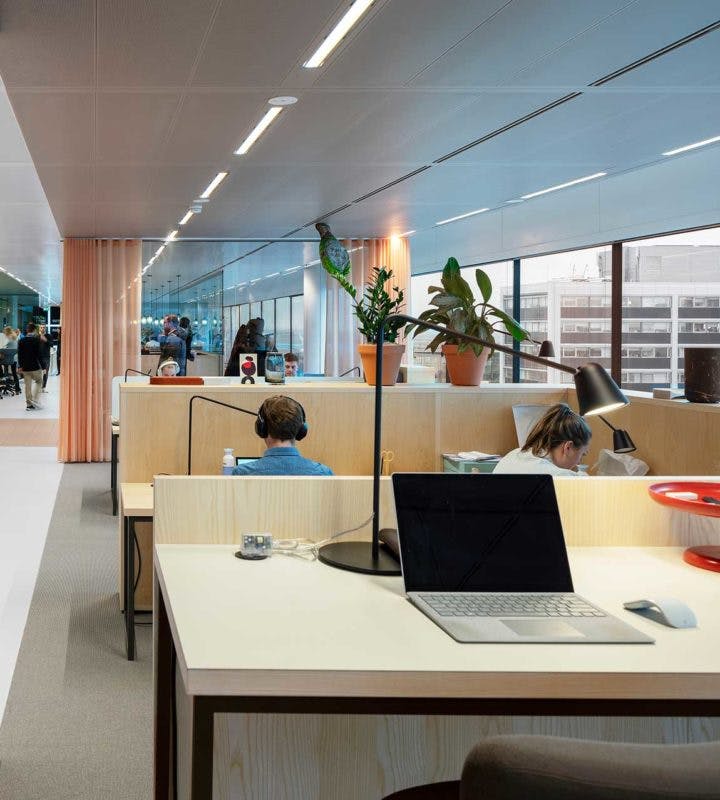 https://spaces-wp.imgix.net/2018/02/Spaces-Schiphol-Microsoft-Azure-Hub-720x800.jpg?h=480&w=1.00&max-w=646&fit=crop&crop=top,left&auto=compress,format&q=30